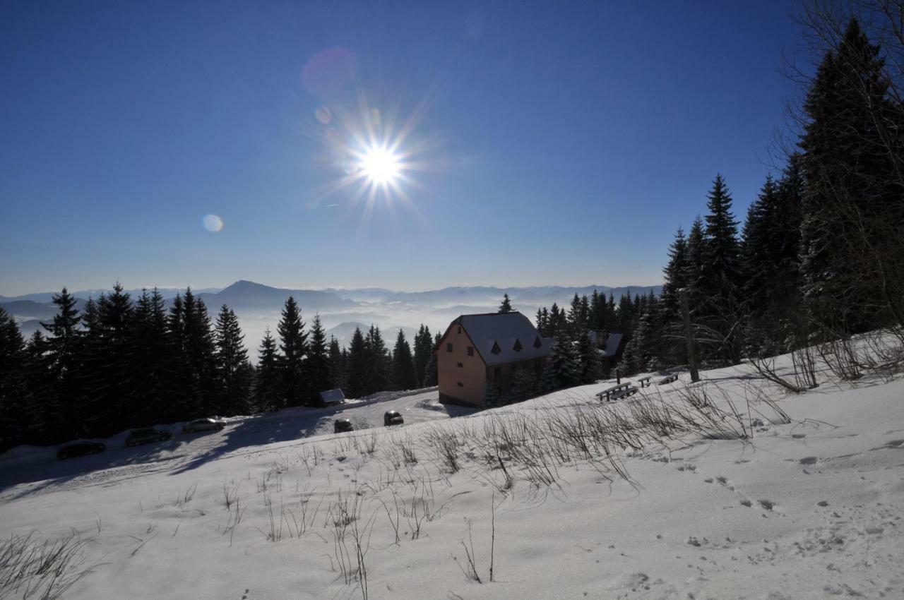 Chata Kubínska hoľa Dolny Kubin Exterior foto